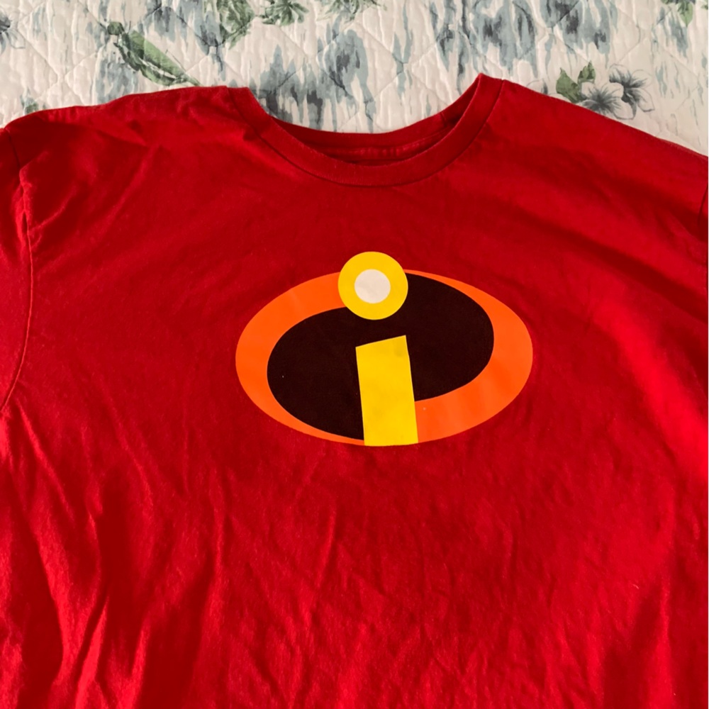 Disney Parks Incredibles T Shirt Red L Short Sleeve Tee - Picture 3 of 4